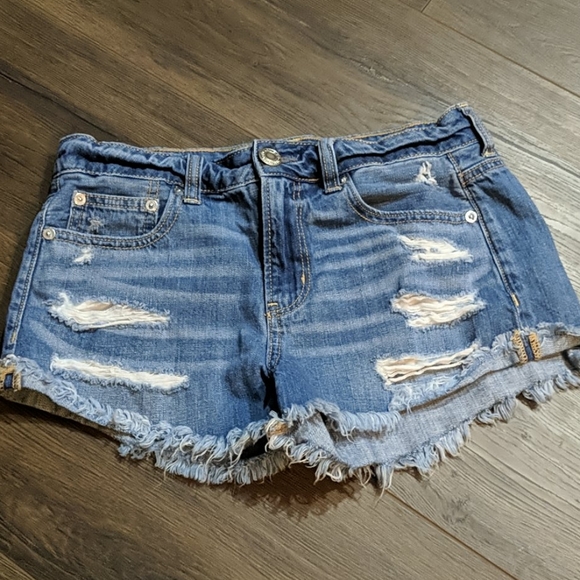 American Eagle Outfitters Pants - American Eagle Distressed Tomgirl Shortie